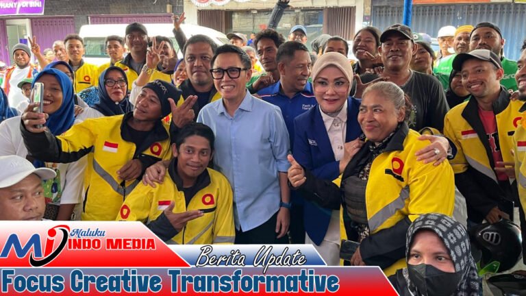 PAN Bagi 2.000 Paket Sembako di Ambon: “Bantu Rakyat, Tolong Rakyat!”