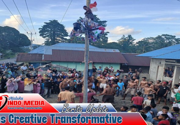 RT 03 Tak Tertandingi di Panjat Pinang Tanah Goyang, Bonus Rp1 Juta Jadi Simbol Kekompakan Warga