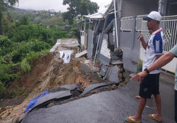 Hujan Tak Lagi Sekadar Air: Longsor Lorong Gadihu Telan Rumah Warga, Ambon Kembali Diperingatkan Soal Tata Ruang