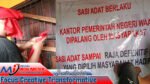 Tuntut Transparansi Dana Desa, Massa Adat Waai Segel Kantor Pemerintah dan Berlakukan Sasi