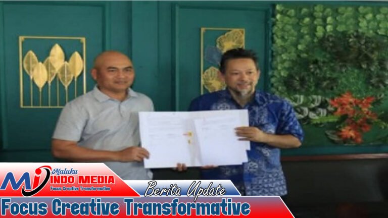 Bupati Aru Terima PLTS Terpadu dari Kementerian ESDM, Desa Aparah Kini Didorong Mandiri Energi
