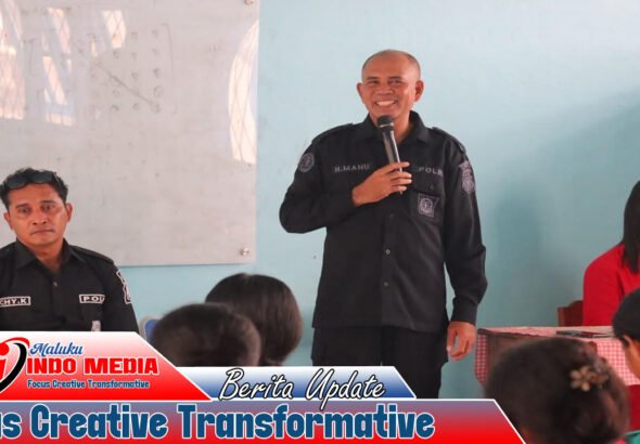 Polisi Mengajar Masuk Sekolah, Humas Polres Tual Bekali Siswa soal Media Sosial dan UU ITE